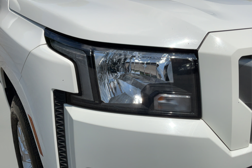 Used 2022 Nissan Frontier SV RWD image 27