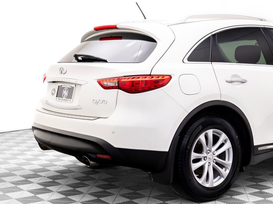 Used 2017 INFINITI QX70 AWD w/ Premium Package image 37