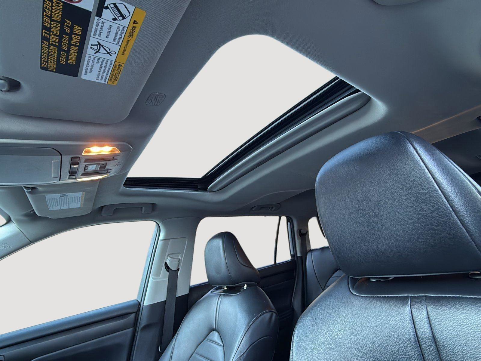 Used 2022 Toyota Highlander XLE image 17