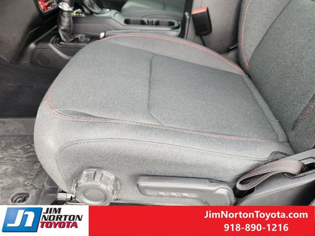 Used 2024 Jeep Wrangler Rubicon image 25