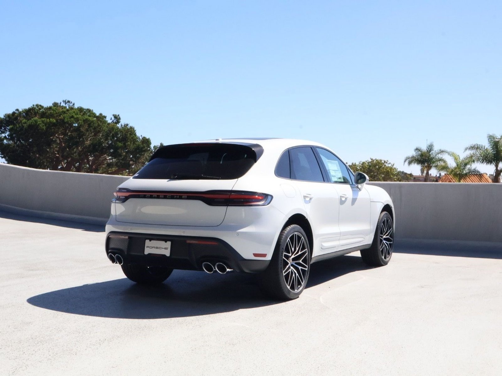 New 2026 Porsche Macan AWD/4WD image 9
