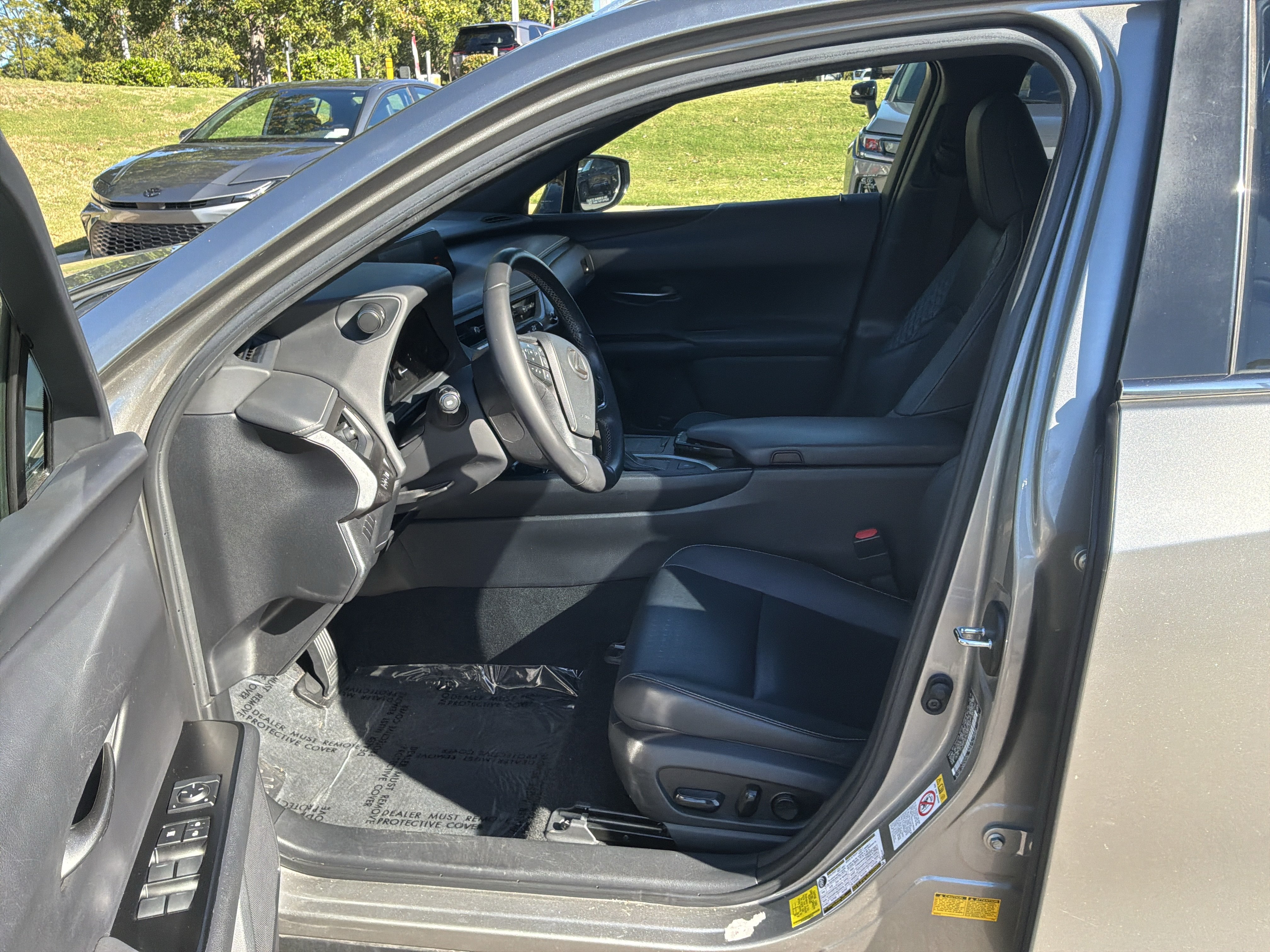 Used 2019 Lexus UX 200 w/ Accessory Package 2 FWD image 16