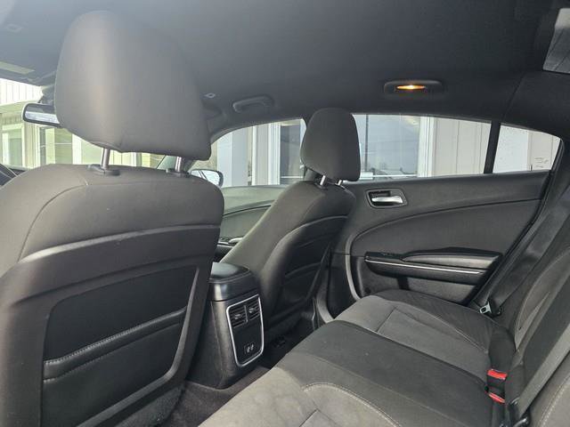 Used 2017 Dodge Charger SE w/ Popular Equipment Group image 18