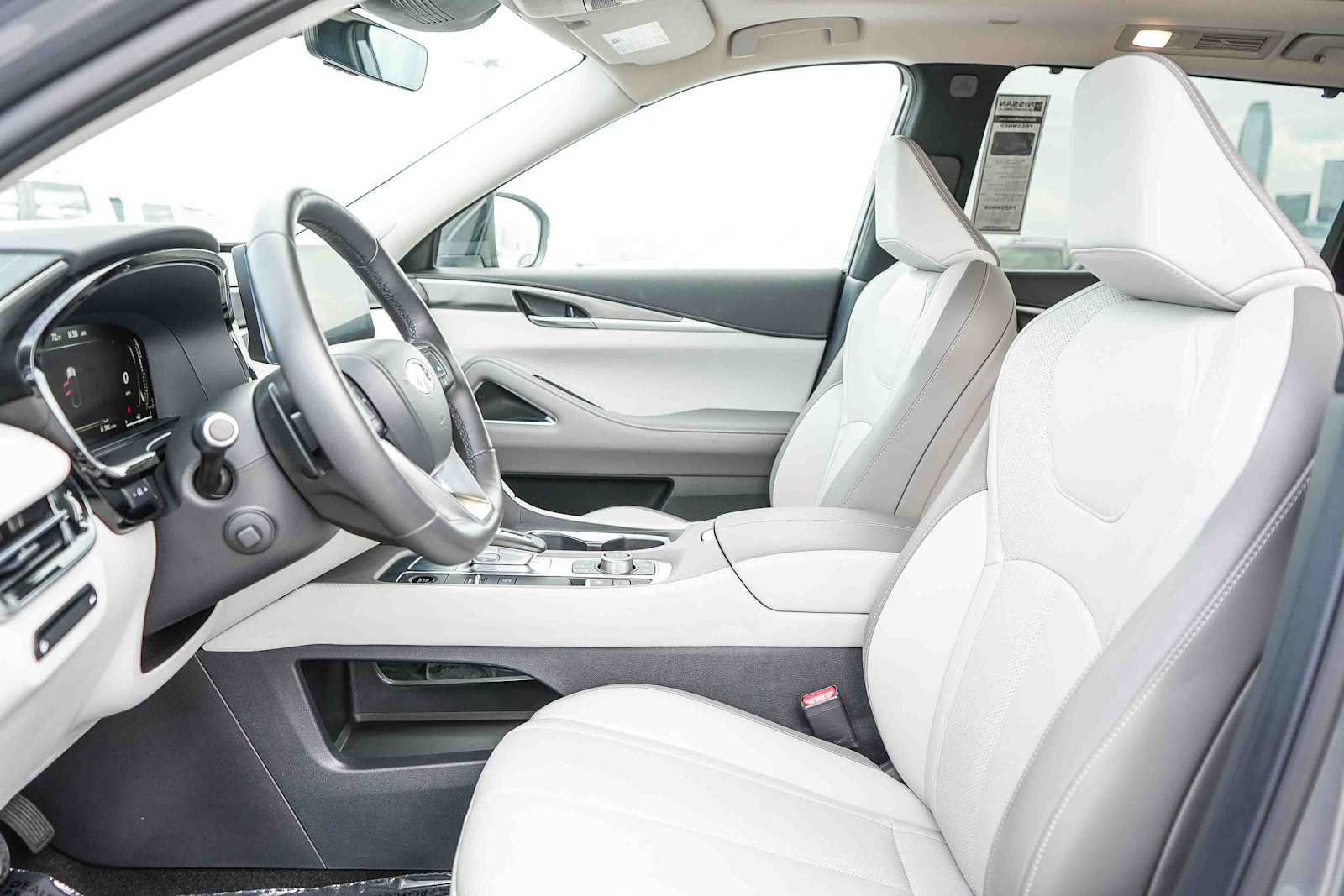 Used 2026 INFINITI QX60 Luxe w/ Cargo Package FWD image 18