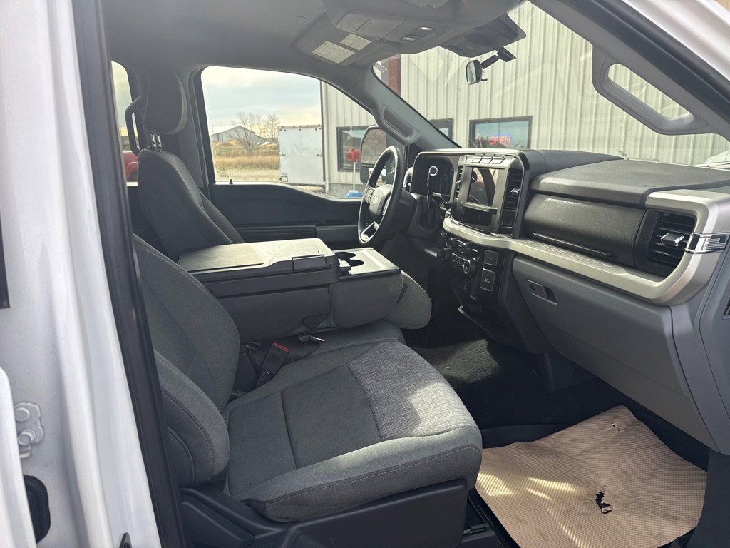 Used 2024 Ford F350 XLT image 15