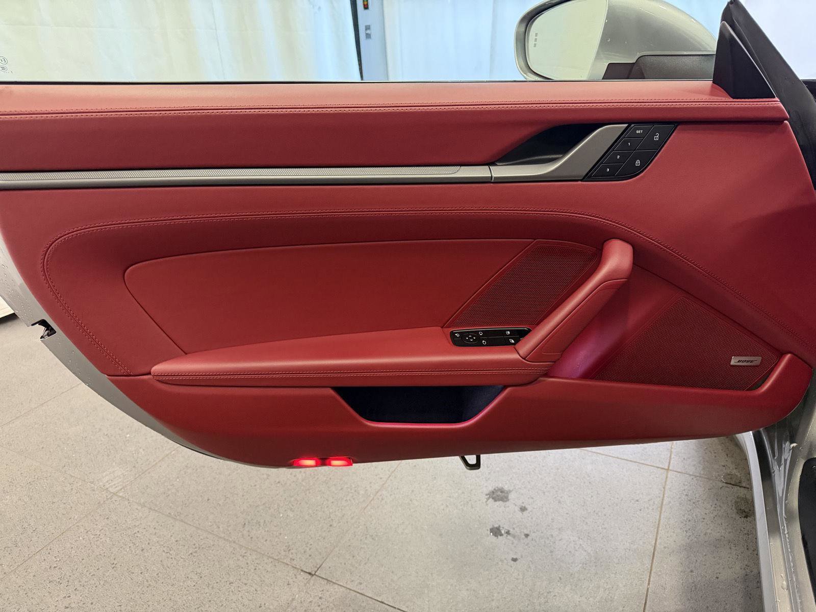 Used 2022 Porsche 911 Carrera image 15