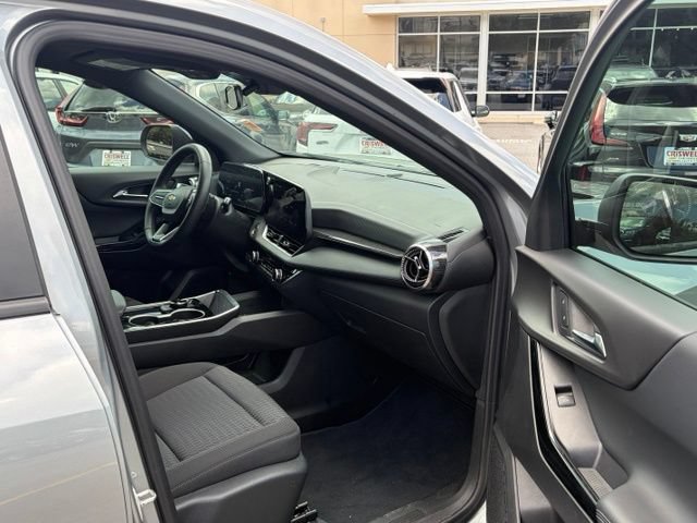 Used 2026 Chevrolet Equinox LT AWD/4WD image 24