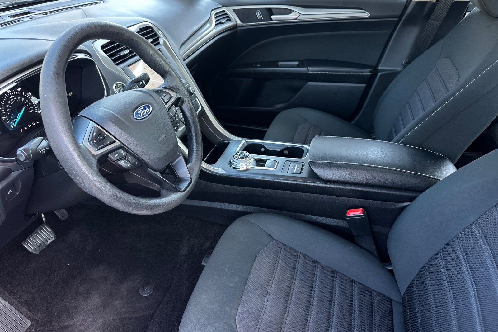 Certified 2020 Ford Fusion SE FWD image 9