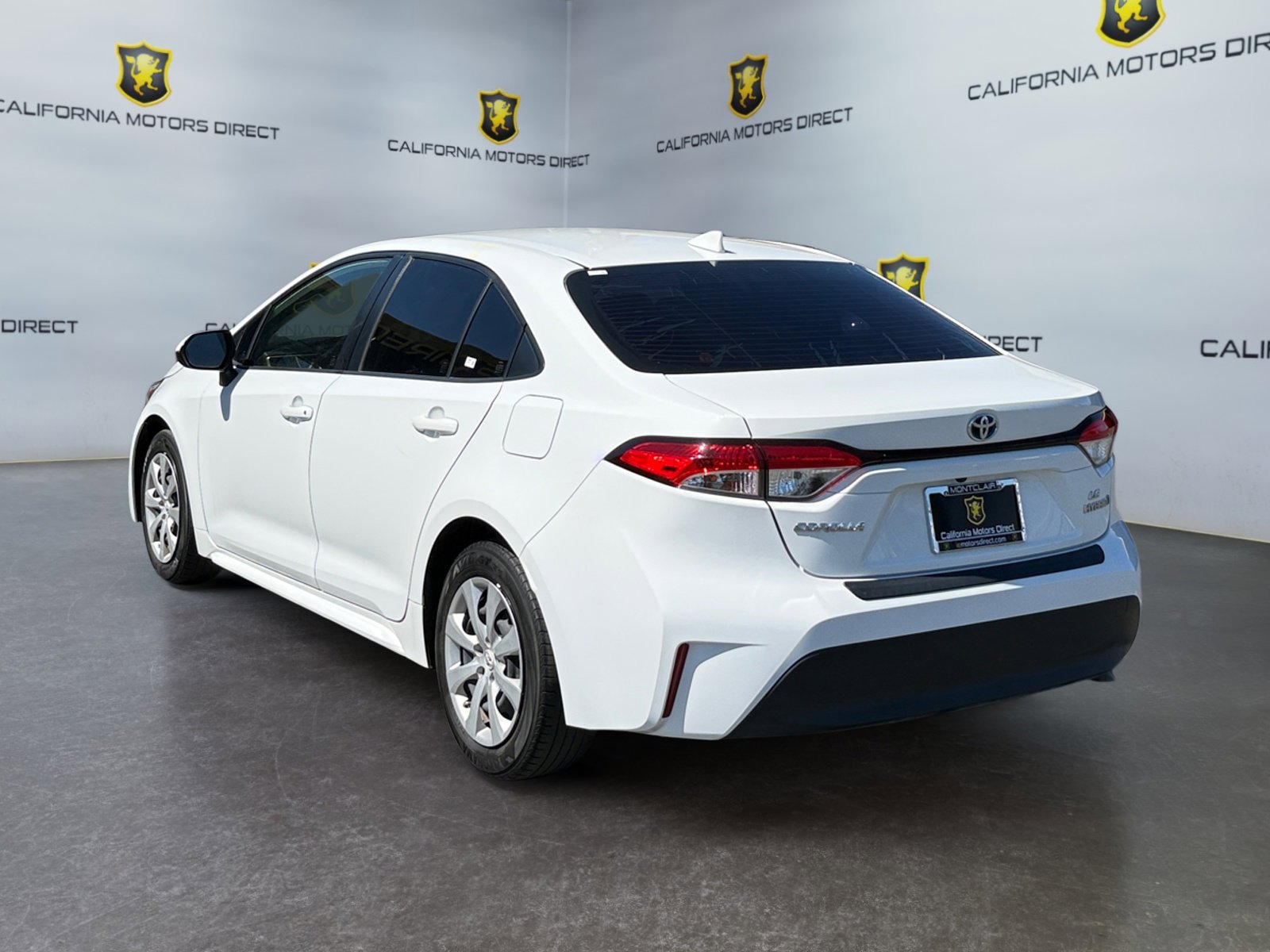 Used 2023 Toyota Corolla LE image 3