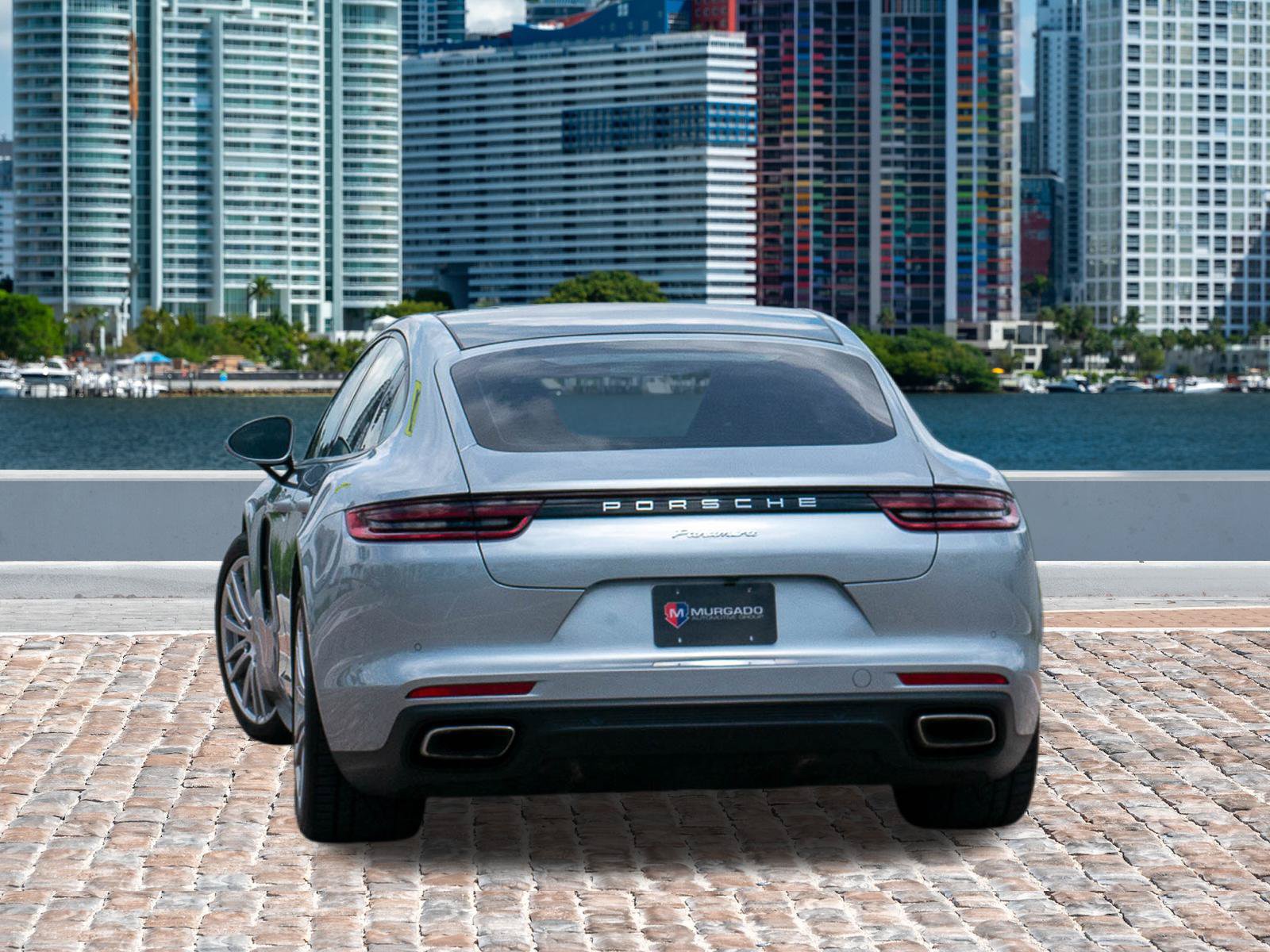 Used 2019 Porsche Panamera RWD image 3