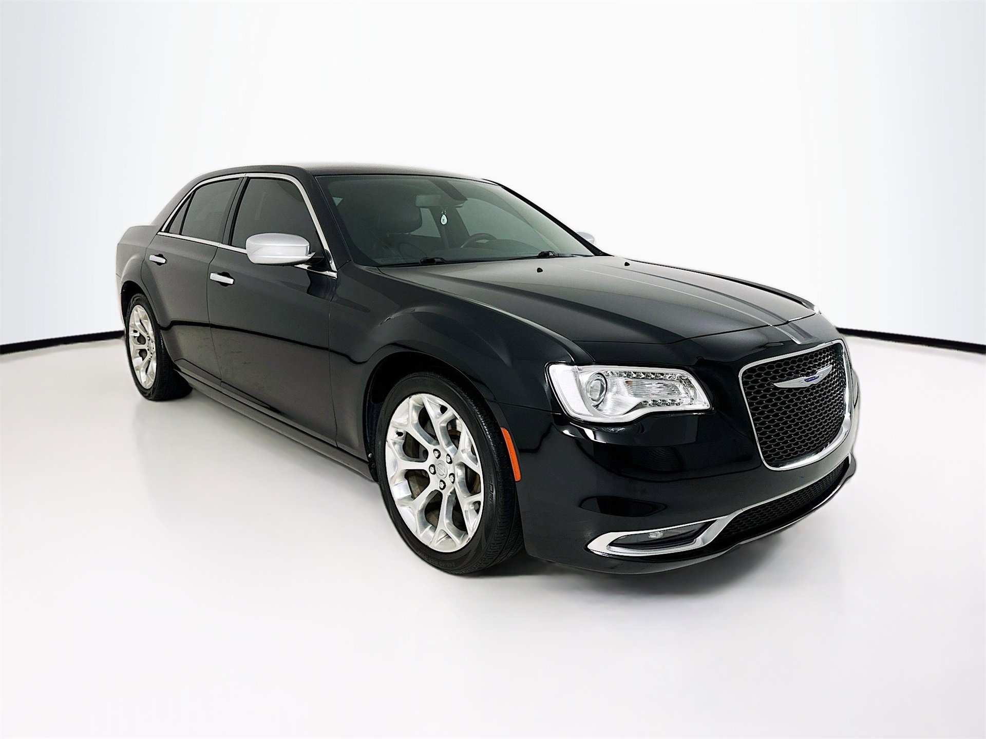 Used 2019 Chrysler 300 C