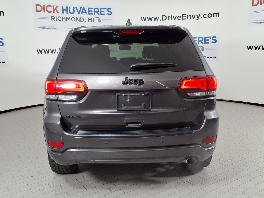 Used 2020 Jeep Grand Cherokee Altitude AWD/4WD image 5