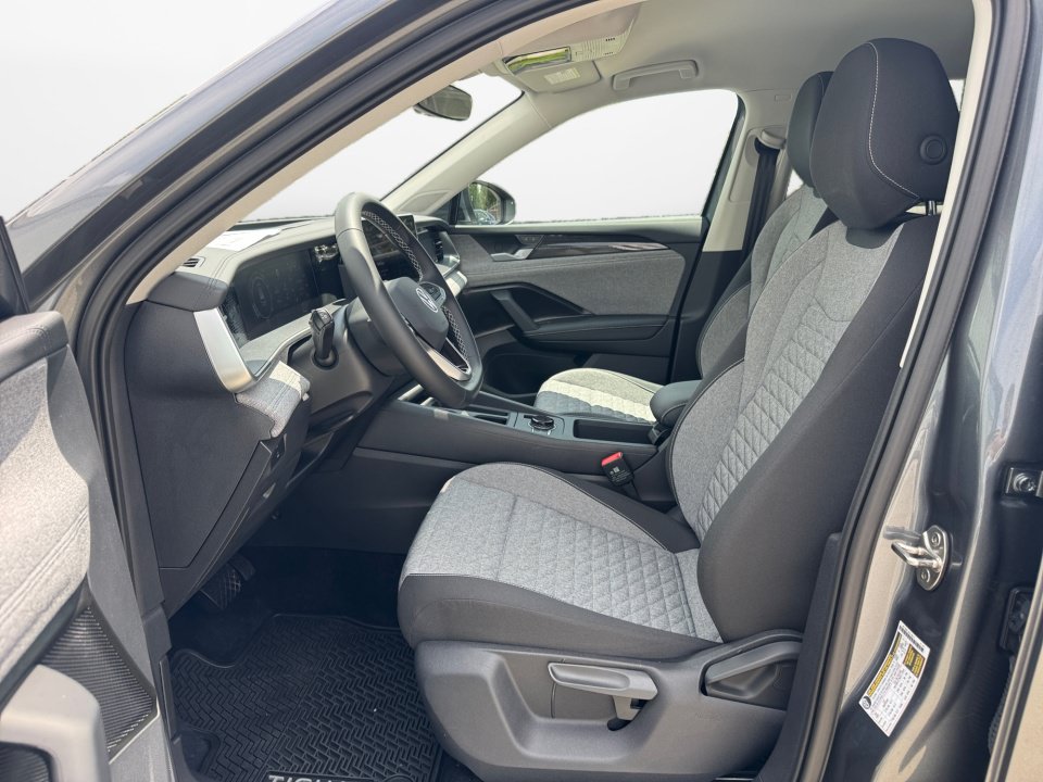 Used 2026 Volkswagen Tiguan S FWD image 11