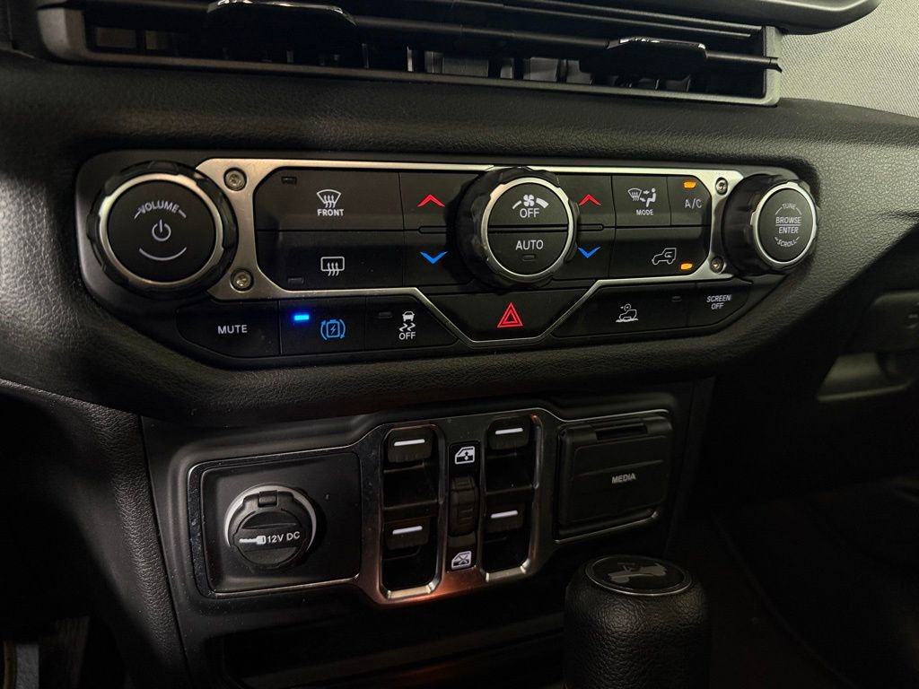 Used 2024 Jeep Wrangler Unlimited image 18