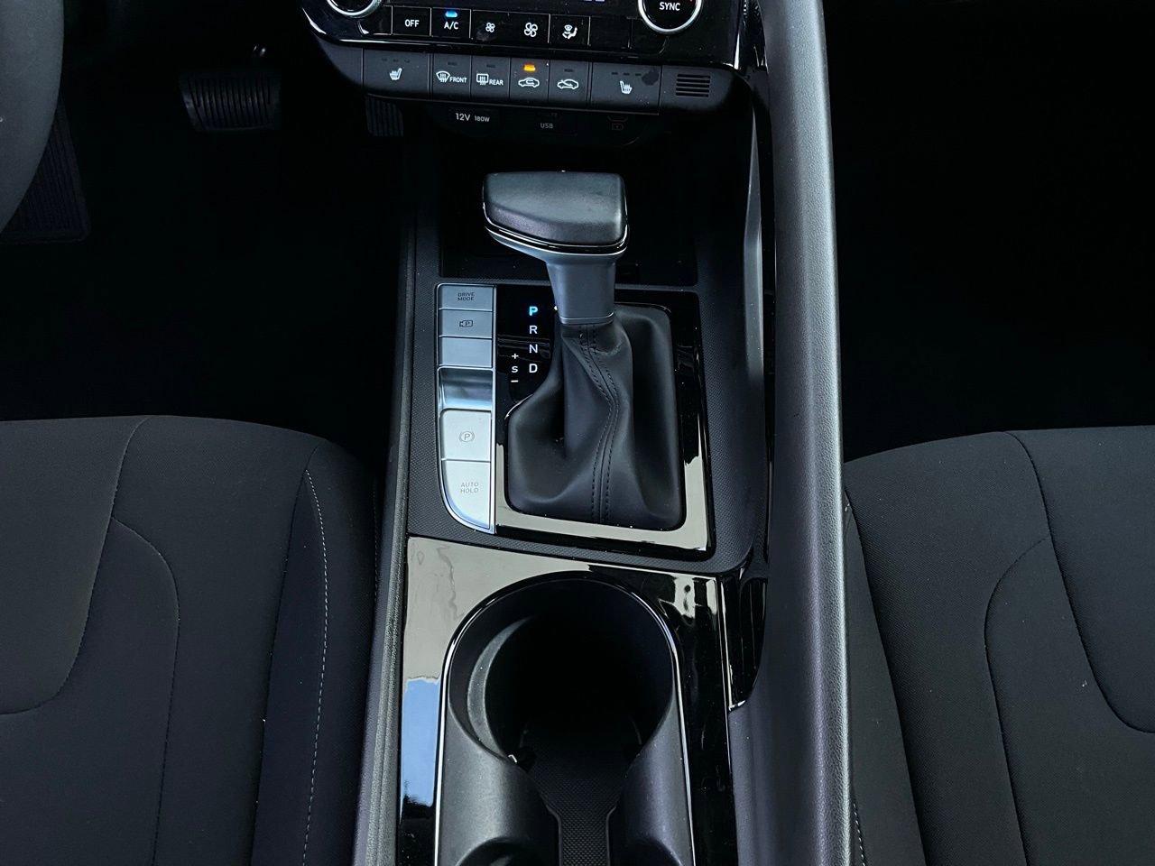 Used 2025 Hyundai Elantra SEL image 14