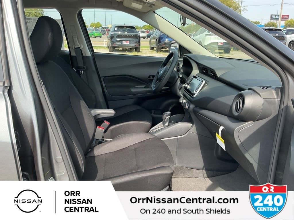 New 2025 Nissan Kicks Play S image 11