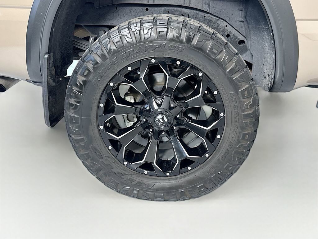 Used 2023 Nissan Titan PRO-4X w/ Pro-4x Convenience Package AWD/4WD image 33