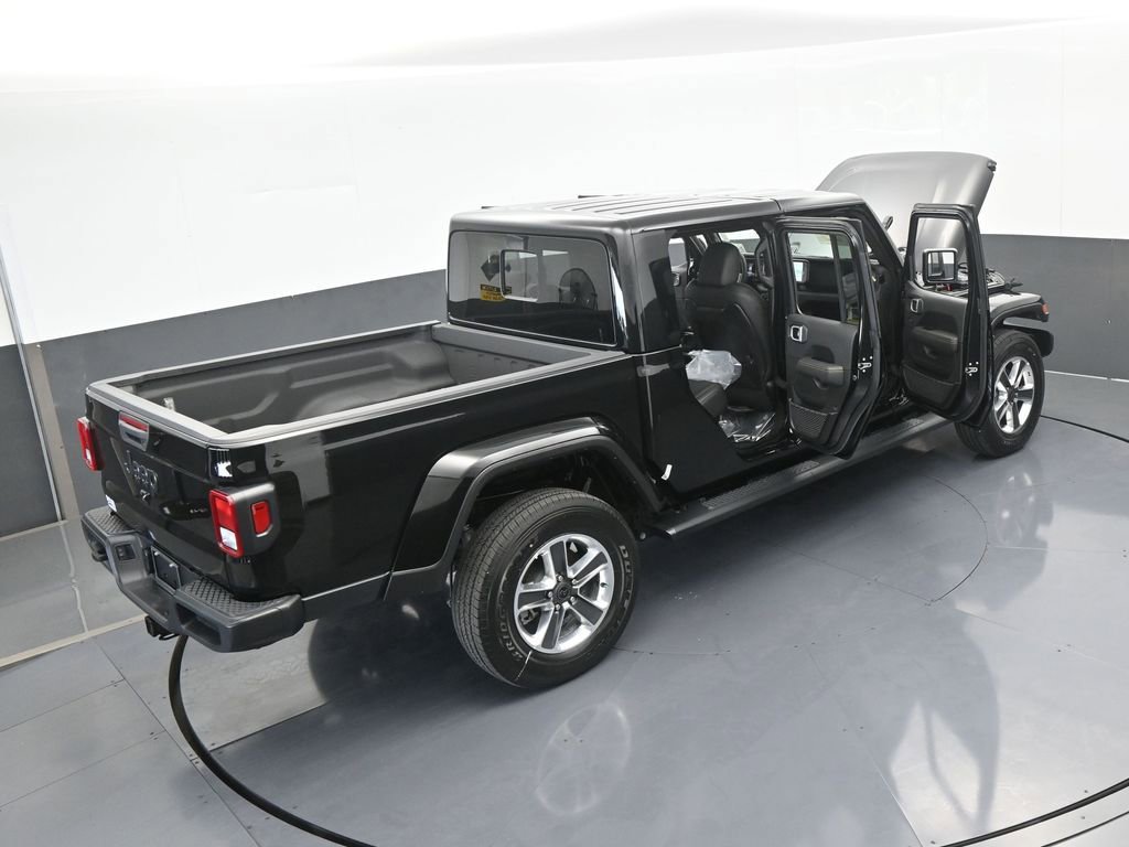 Used 2024 Jeep Gladiator Sport w/ Premium Package image 65