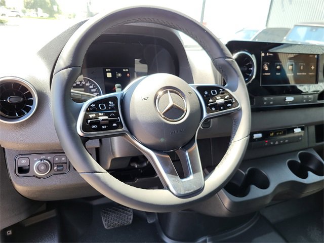 New 2024 Mercedes-Benz Sprinter 2500 image 13