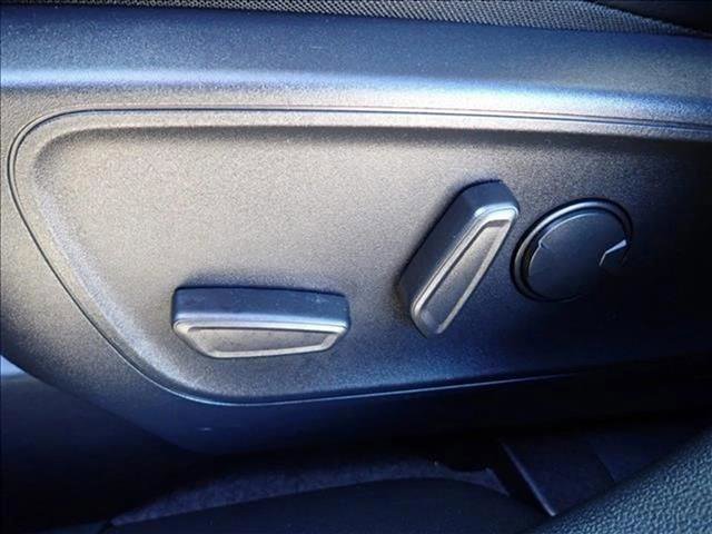 Used 2025 Ford Escape SE image 14