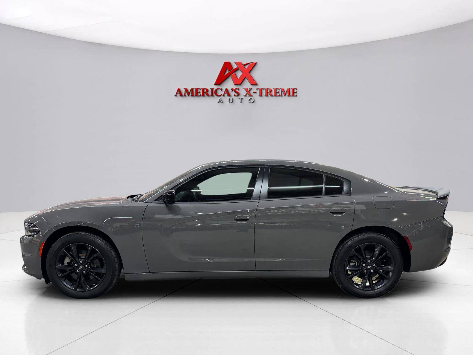 Used 2023 Dodge Charger SXT w/ Blacktop Package AWD/4WD image 5