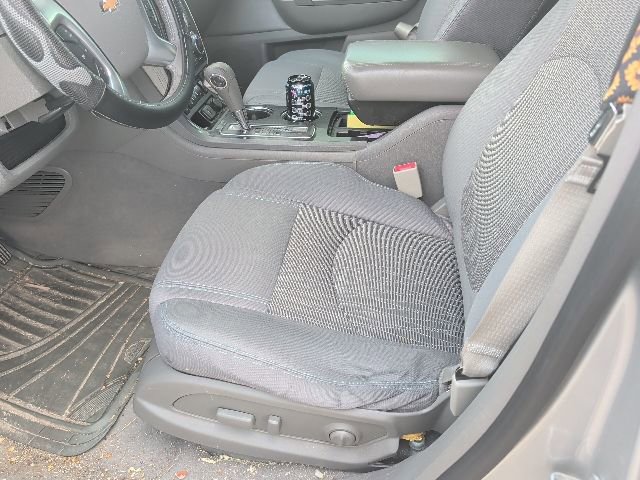 Used 2015 Chevrolet Traverse LT image 11