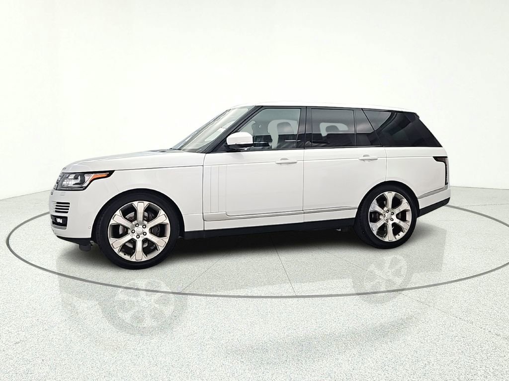 Used 2017 Land Rover Range Rover Supercharged AWD/4WD image 4