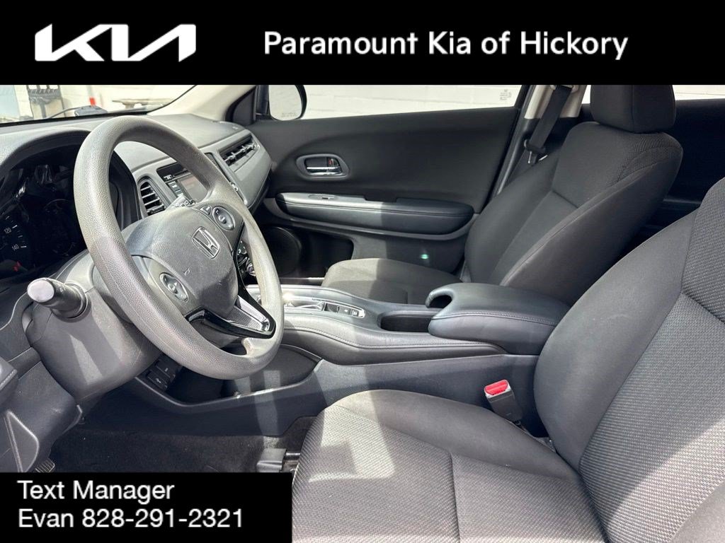 Used 2017 Honda HR-V LX image 19
