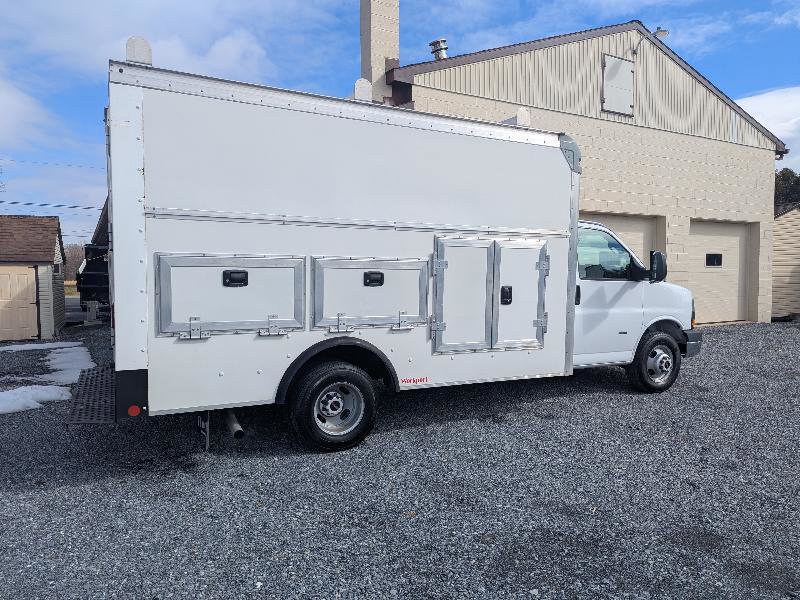 Used 2022 GMC Savana 3500 w/ Power Convenience Package image 12
