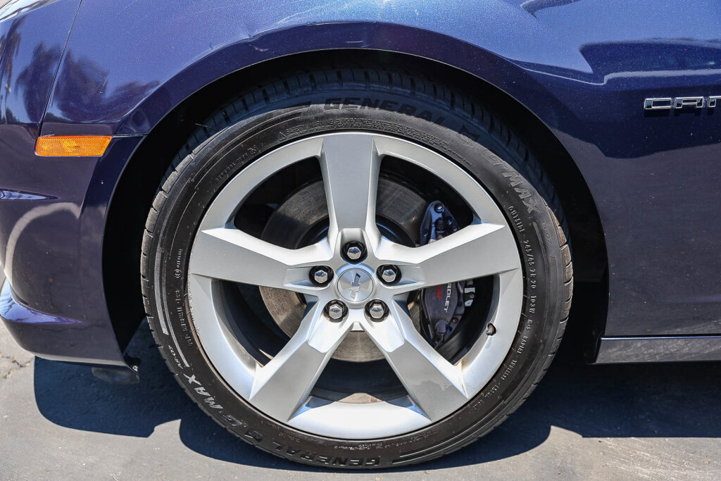 Used 2012 Chevrolet Camaro SS RWD image 34