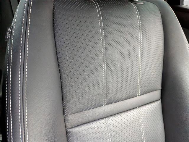 Used 2021 Land Rover Range Rover Velar R-Dynamic S image 18