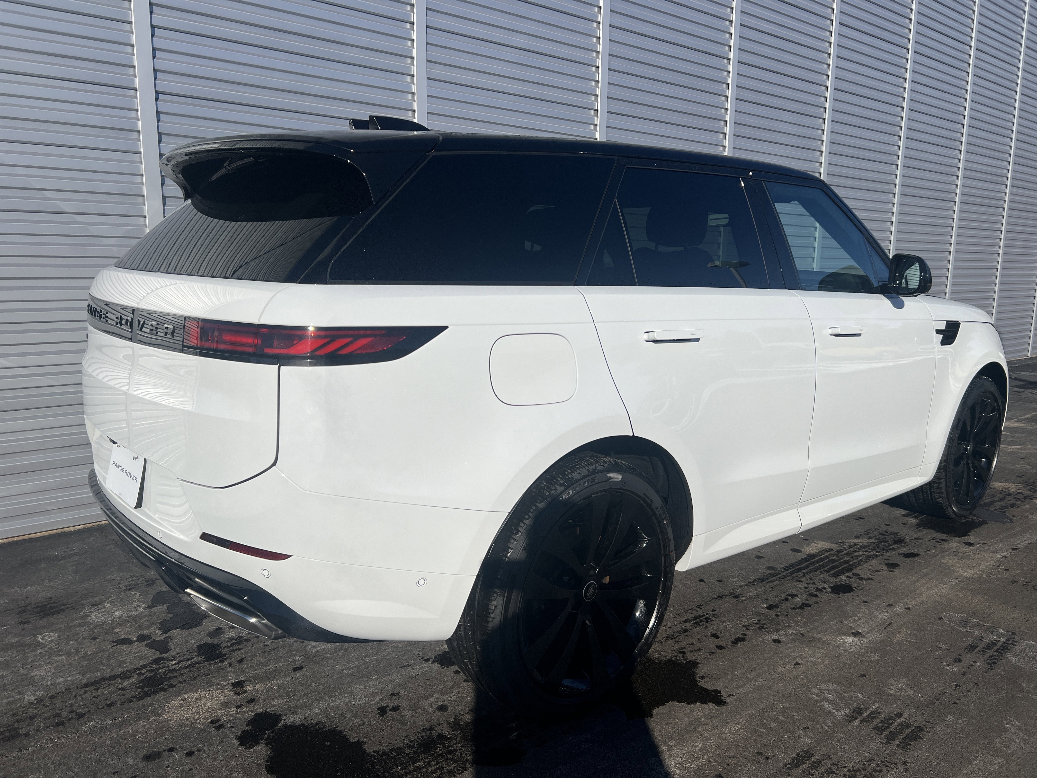 New 2025 Land Rover Range Rover Sport Dynamic SE image 5