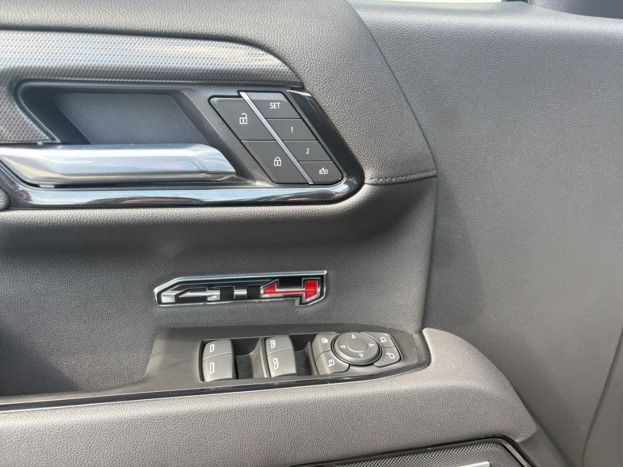 Used 2026 GMC Sierra 1500 AT4 w/ Technology Package image 10