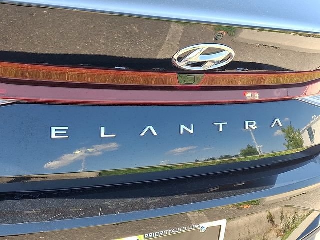 Used 2023 Hyundai Elantra SEL w/ Convenience Package FWD image 29