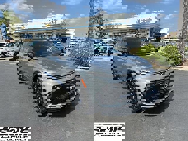 New 2026 Chevrolet Equinox EV RS image 1