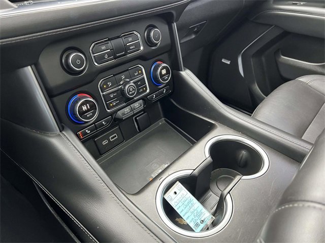 Used 2022 Chevrolet Suburban Z71 w/ Luxury Package image 21