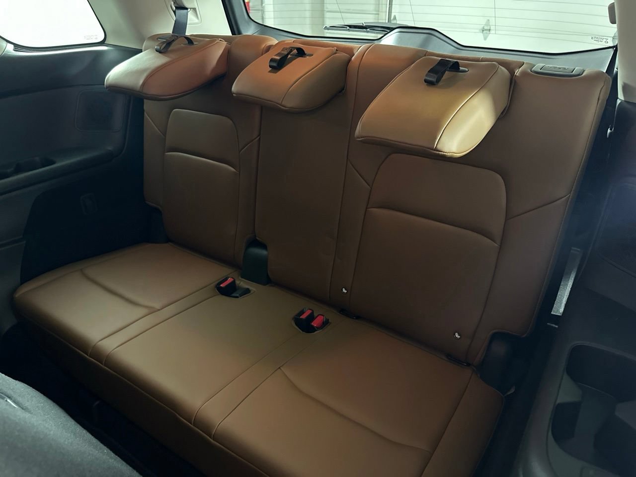 Used 2025 Nissan Pathfinder Platinum w/ Cargo Package FWD image 33