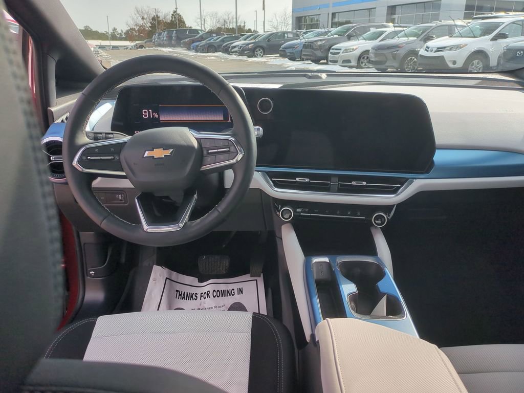 Used 2025 Chevrolet Equinox EV LT image 28