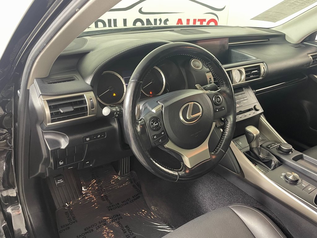 Used 2016 Lexus IS 300 AWD image 14