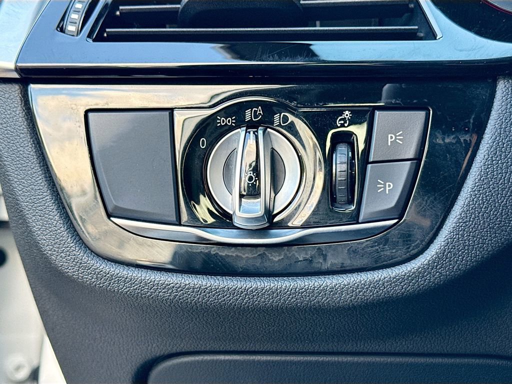 Used 2019 BMW 540i xDrive w/ Convenience Package image 35