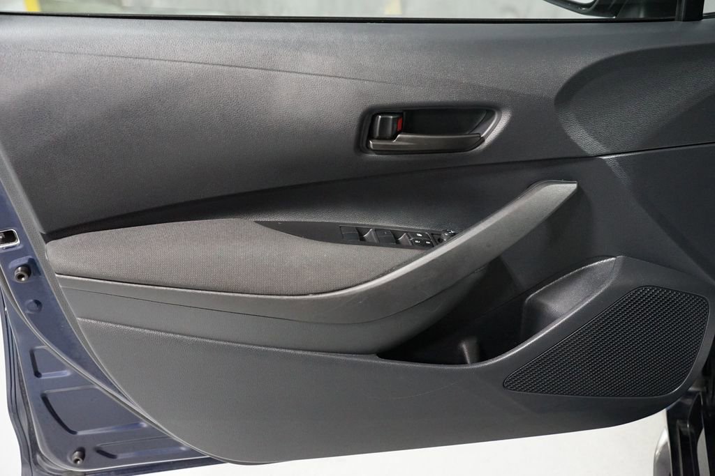 Certified 2025 Toyota Corolla LE image 27