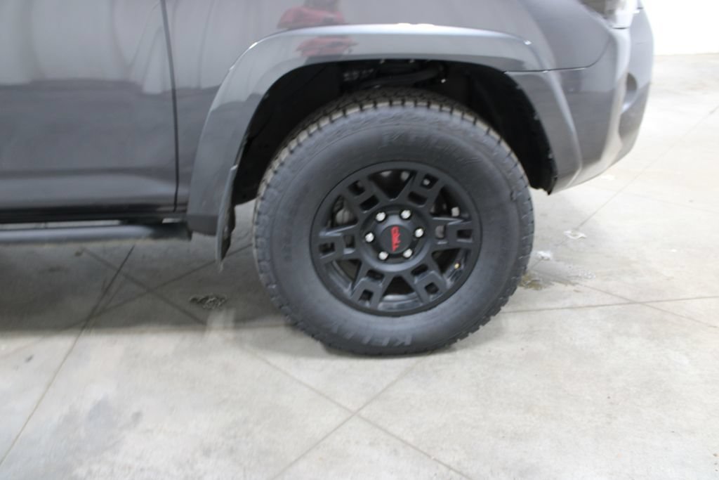 Used 2023 Toyota 4Runner TRD Off-Road Premium AWD/4WD image 40