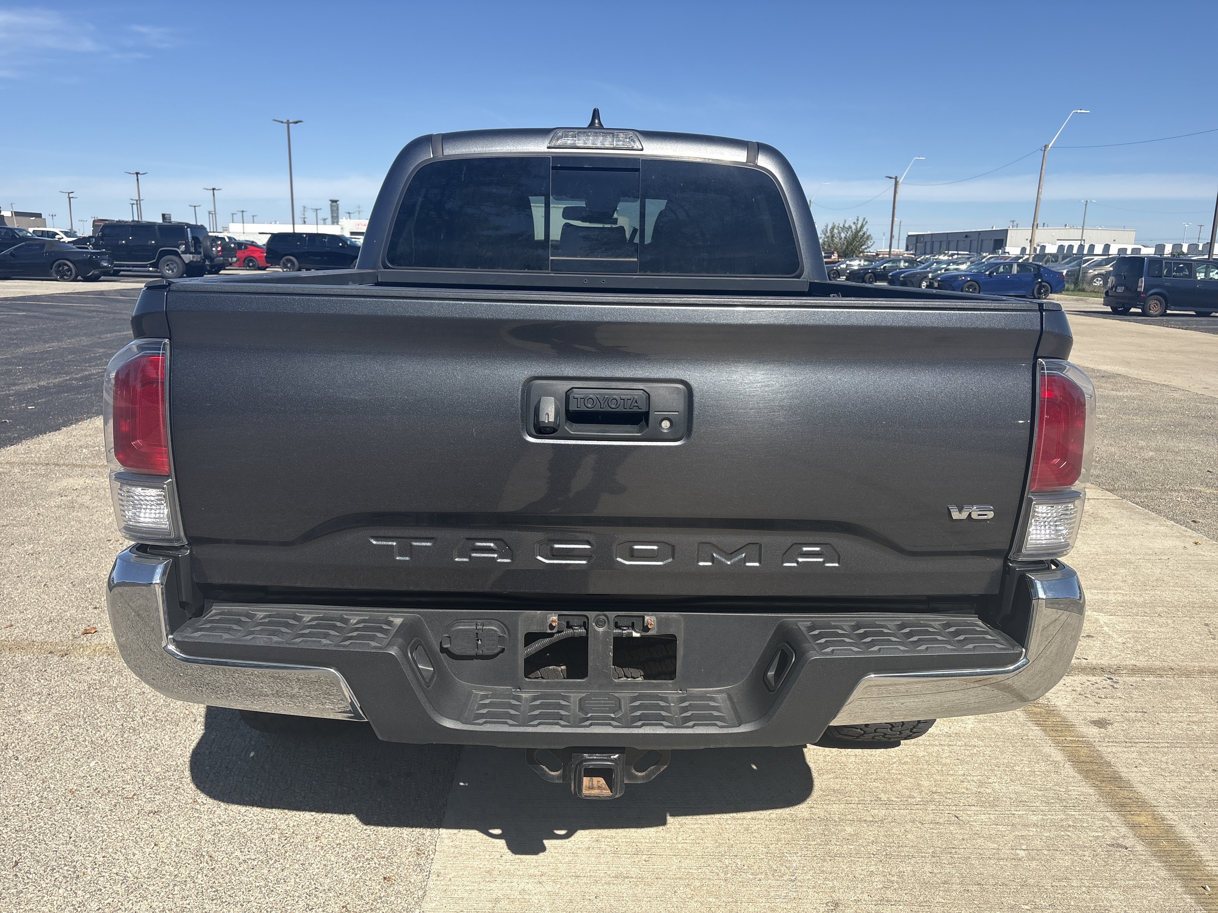 Used 2023 Toyota Tacoma TRD Off-Road AWD/4WD image 4