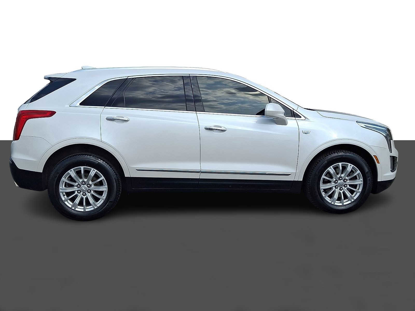 Used 2017 Cadillac XT5 FWD image 7