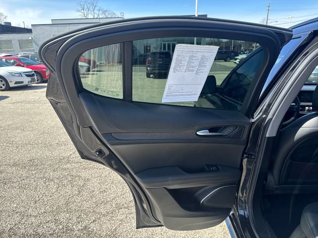 Used 2020 Alfa Romeo Stelvio Ti w/ Nero Edizione image 21