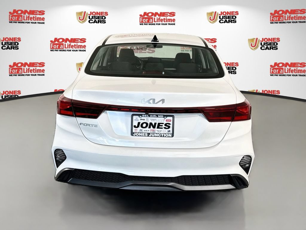Certified 2024 Kia Forte LXS w/ LXS Technology Package FWD image 14