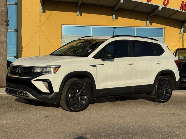 Used 2022 Volkswagen Taos S image 2