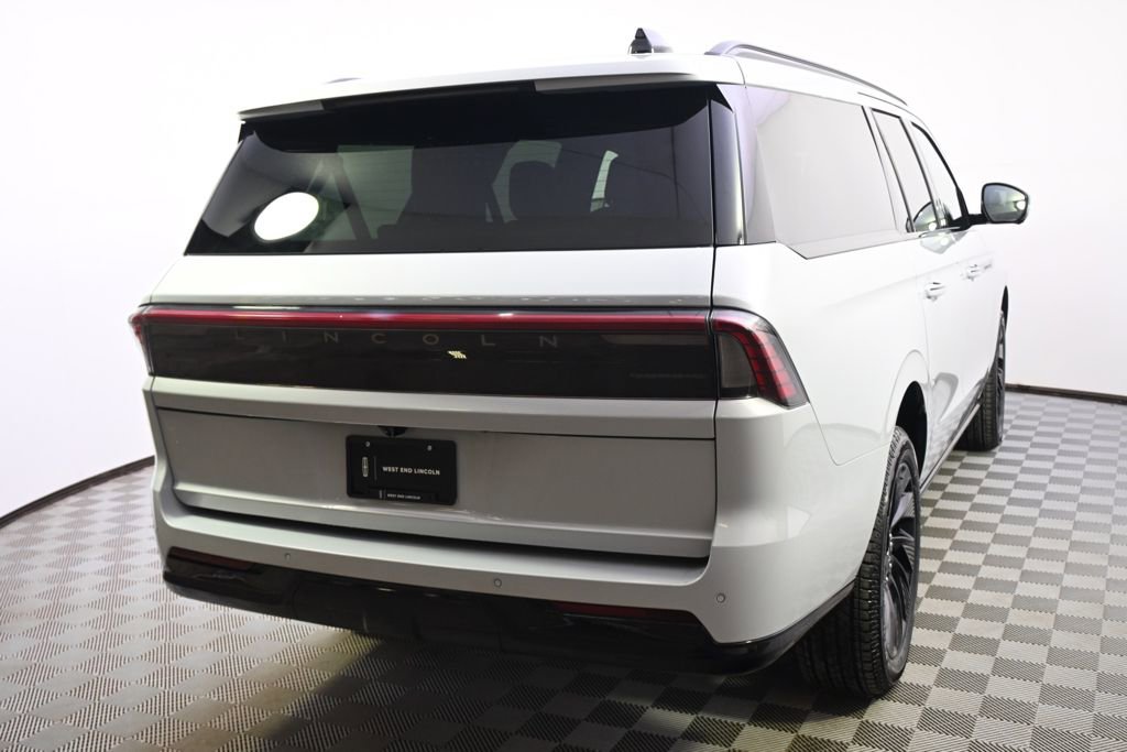 New 2025 Lincoln Navigator L Reserve w/ Jet Appearance Package image 6