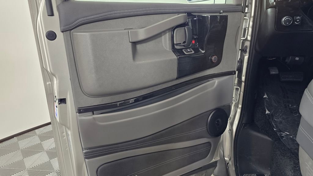 New 2026 Chevrolet Express 2500 Extended w/ Driver Convenience Package image 21