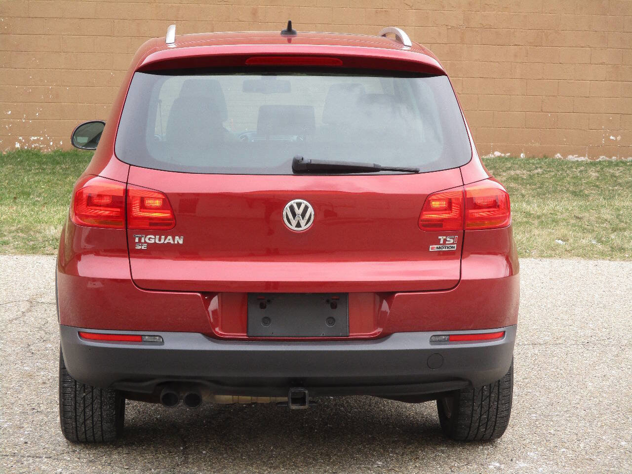 Used 2016 Volkswagen Tiguan SE image 7